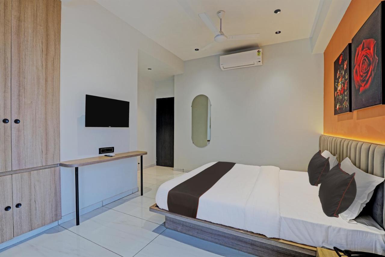 Hotel Lee Platinum Ahmedabad Luaran gambar