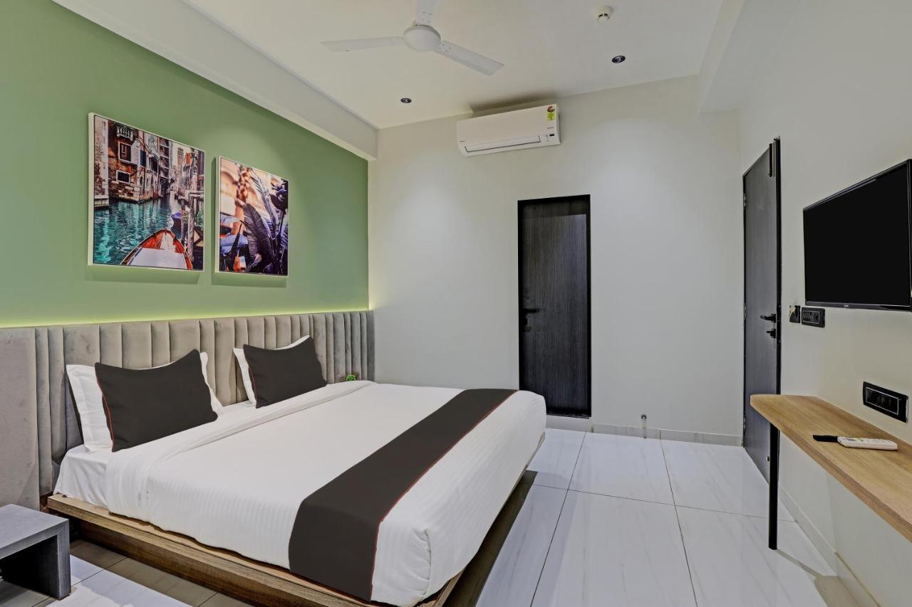 Hotel Lee Platinum Ahmedabad Luaran gambar
